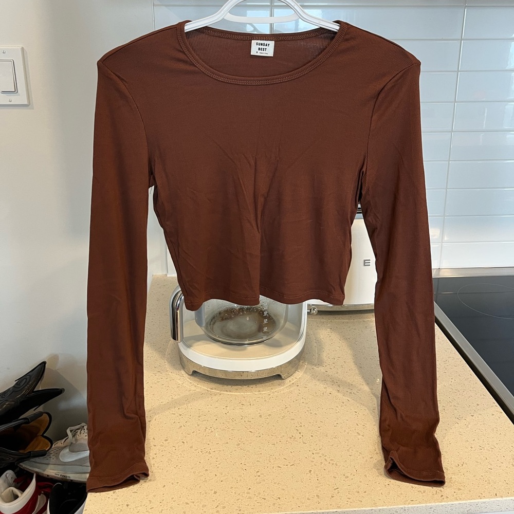 Cropped Sunday best long sleeve tee size S